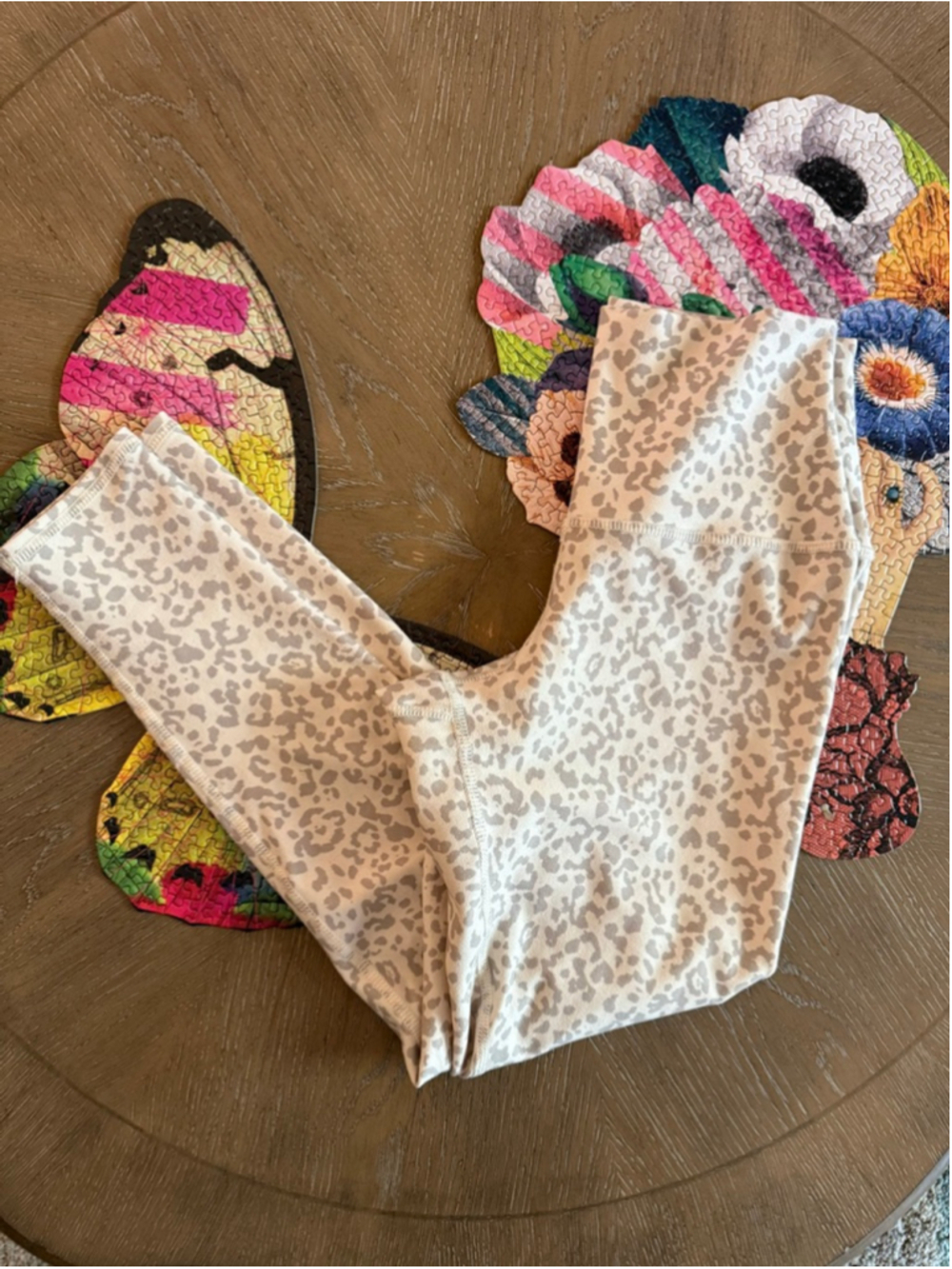 Evolution & Creation White Gray Leopard Print Leggings S